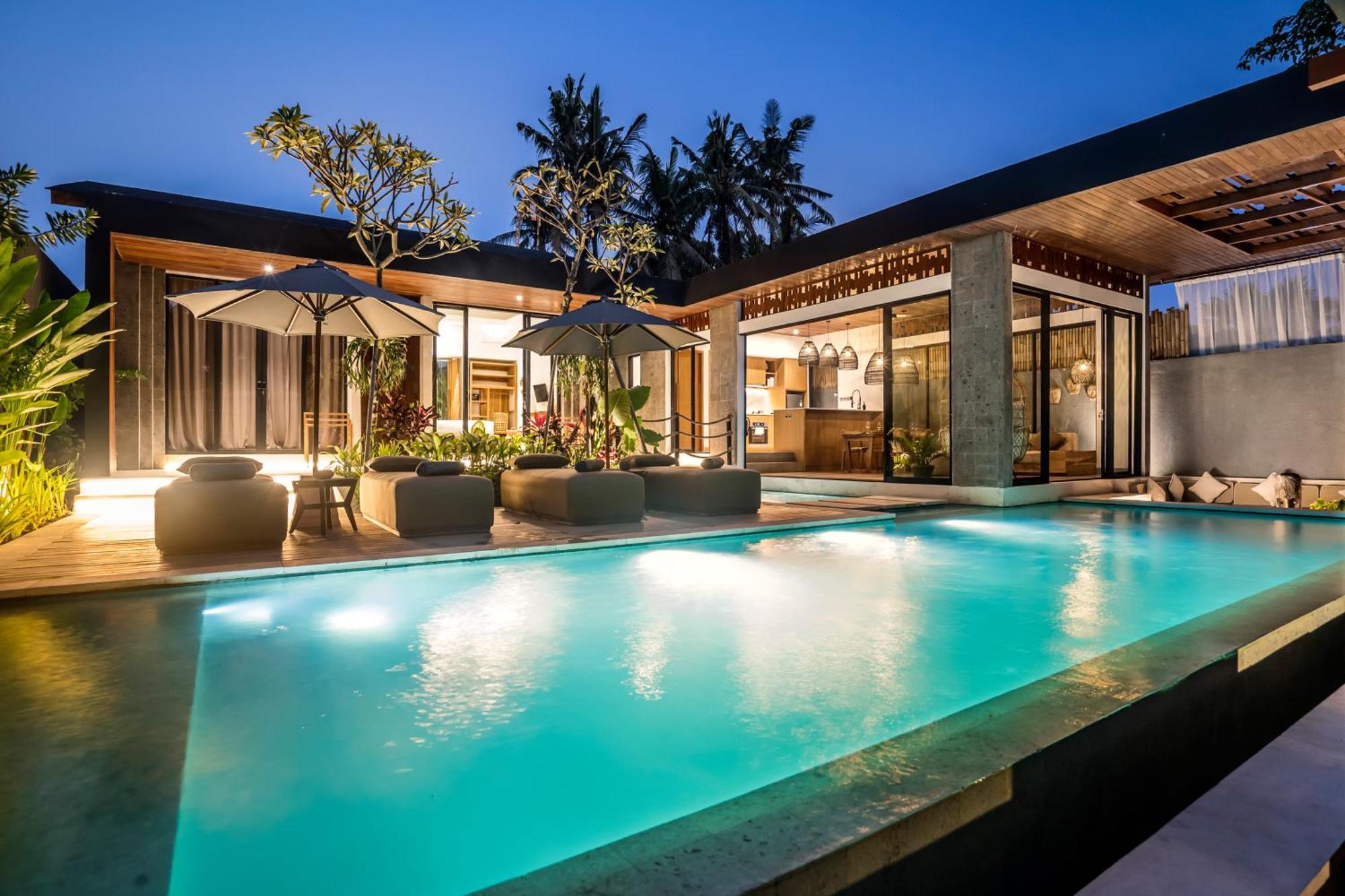 Sarang Cocoon Villa Ubud By Balisuperhost ภายนอก รูปภาพ