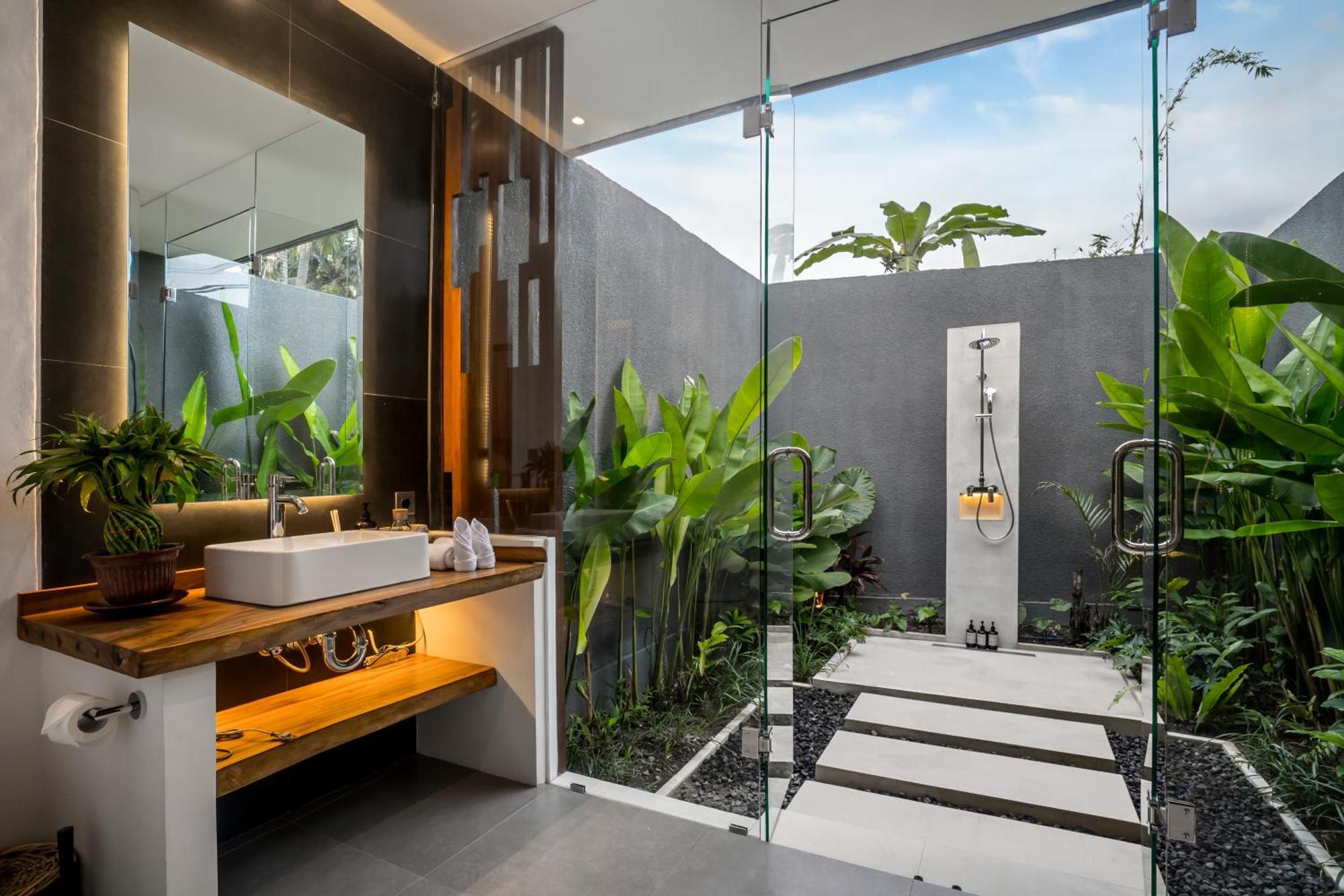 Sarang Cocoon Villa Ubud By Balisuperhost ภายนอก รูปภาพ