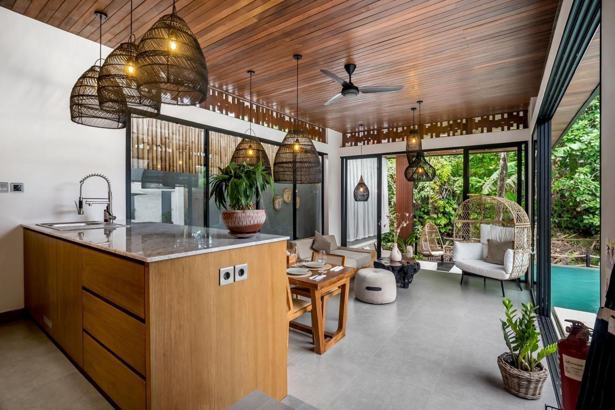 Sarang Cocoon Villa Ubud By Balisuperhost ภายนอก รูปภาพ